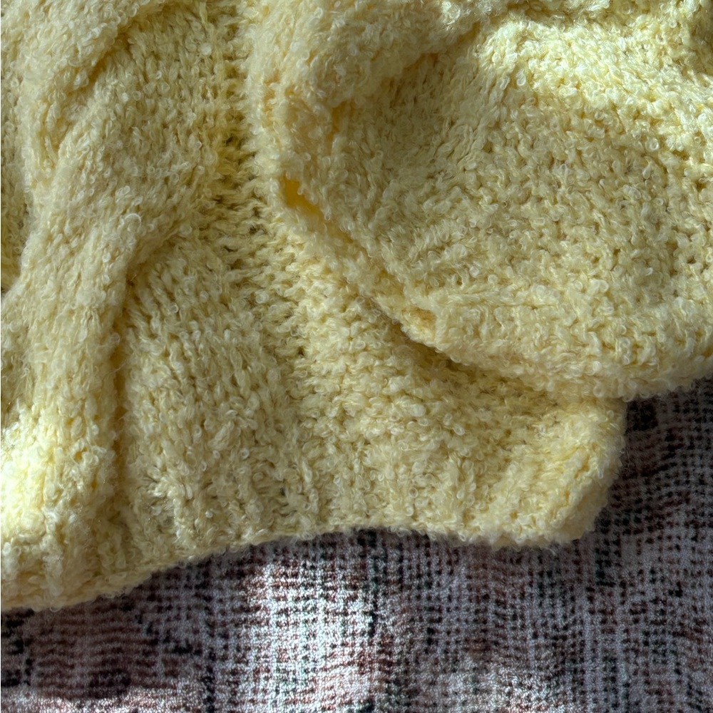 Rumored Soft Yellow Nonna Chunky Crew Neck Sweater - Picture 3 of 12